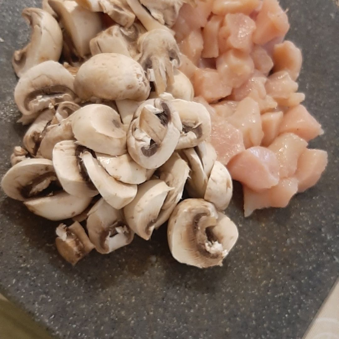 Pollo con champiñones/Pure de patata Paso 0 Pollo con champiñones/Pure de patata Paso 0