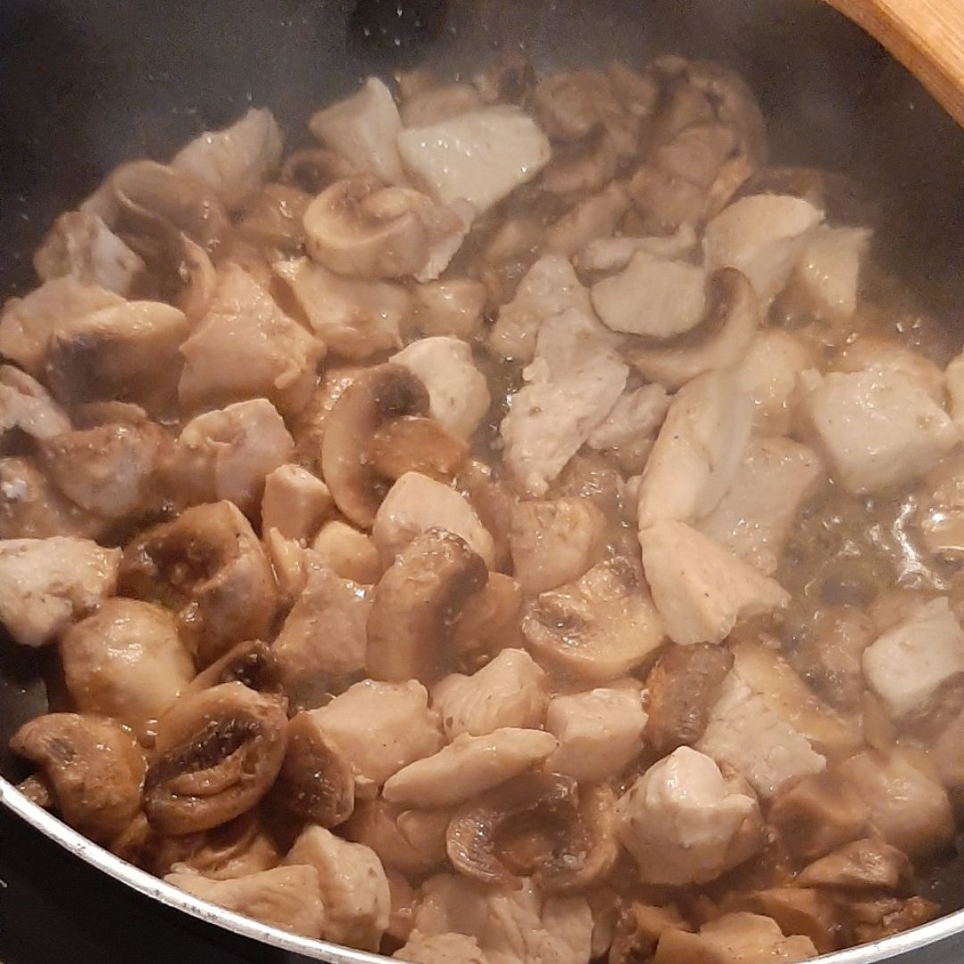 Pollo con champiñones/Pure de patata Paso 1 Pollo con champiñones/Pure de patata Paso 1
