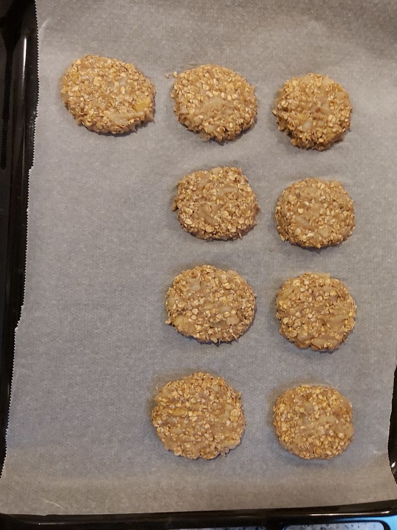 GALLETAS DE PERA, PLÁTANO Y AVENA 🍐 Paso 4 GALLETAS DE PERA, PLÁTANO Y AVENA 🍐 Paso 4