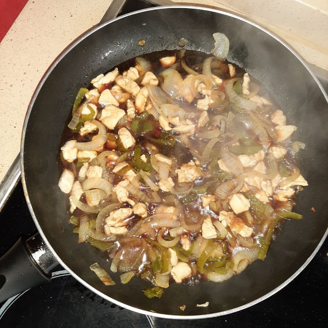 Fideos de arroz estilo Wokš„” Paso 1 Fideos de arroz estilo Wokš„” Paso 1