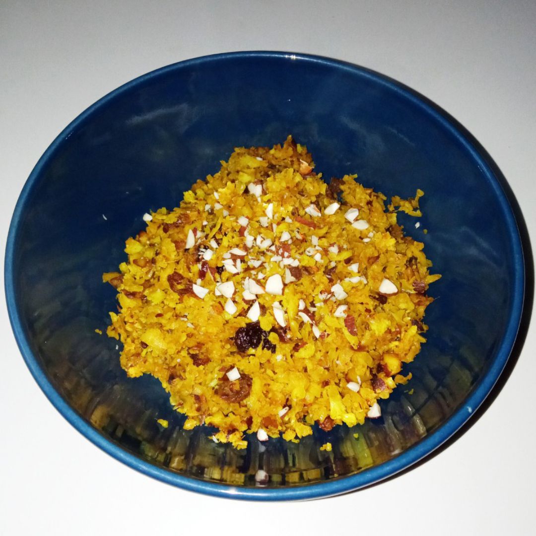 Couscous de coliflor con pasas y almendras al curry Couscous de coliflor con pasas y almendras al curry