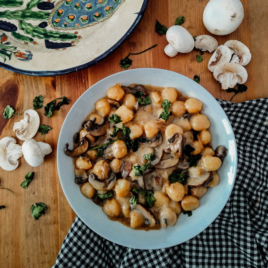 Gnocchi cremosos con champiñones Gnocchi cremosos con champiñones