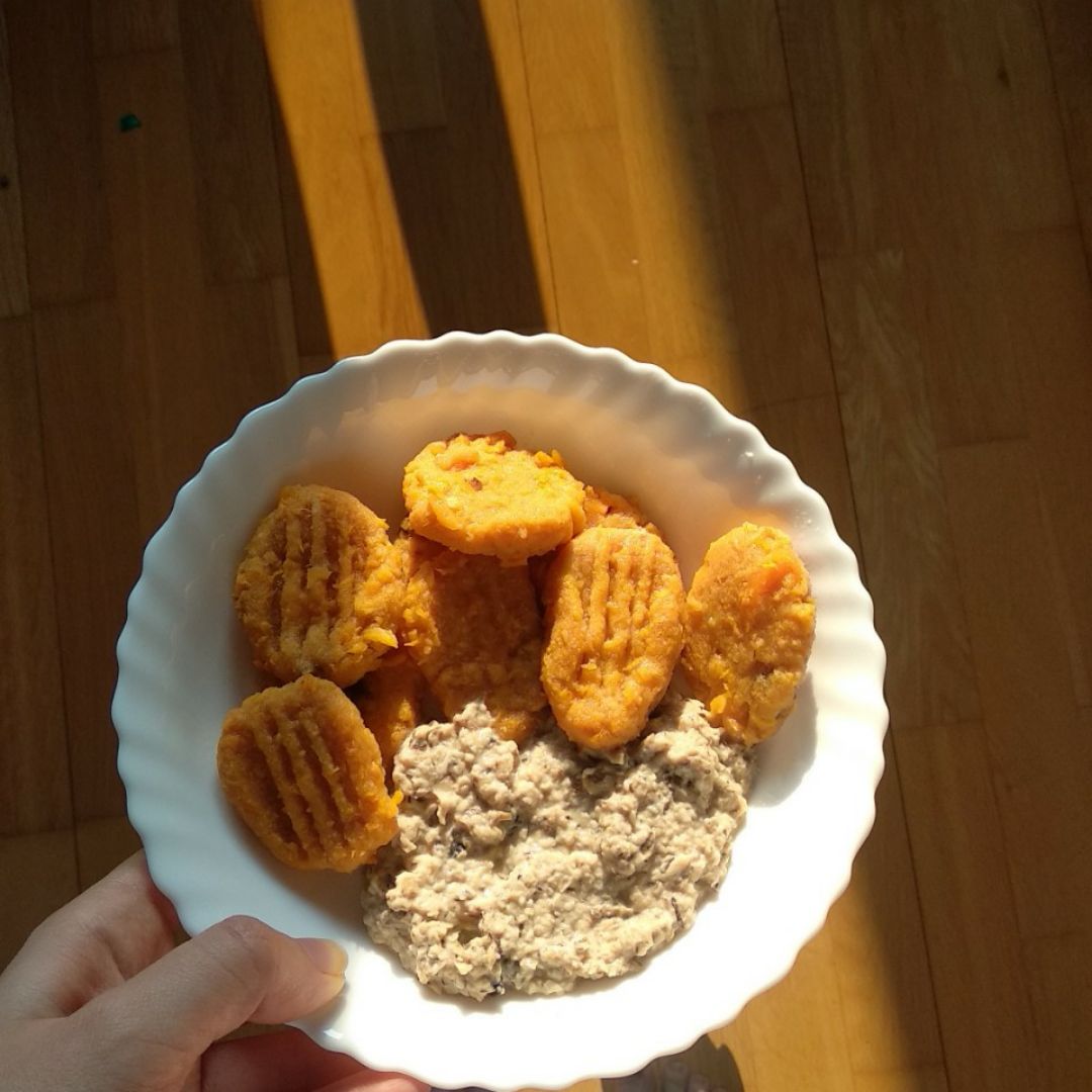 Ñoquis de boniato con salsa shitake.
