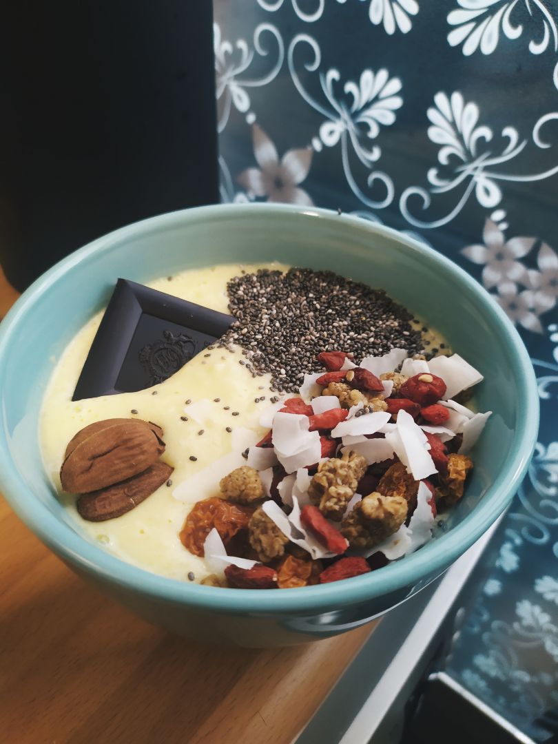 Bowl yogurt y mango Bowl yogurt y mango