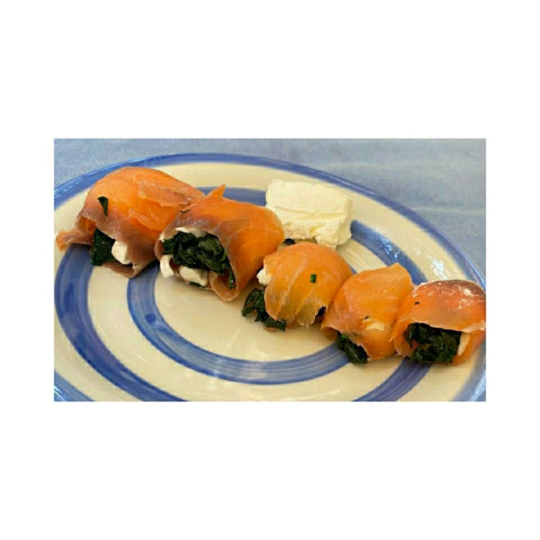 Bocadito de salmón, espinaca y mozzarella Bocadito de salmón, espinaca y mozzarella