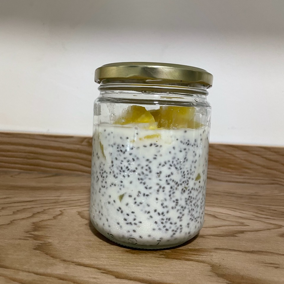 Kéfir con semillas de chía y piña Kéfir con semillas de chía y piña