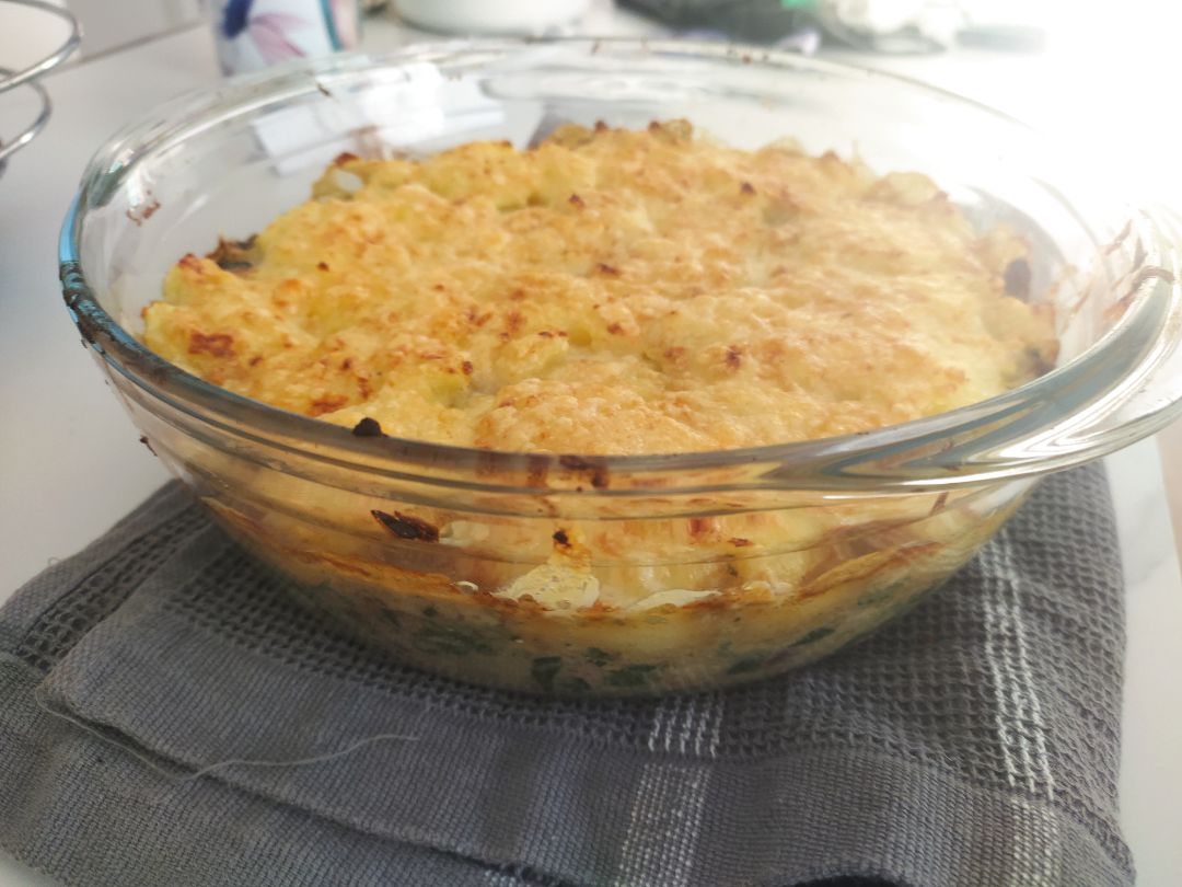 Pastel de patata, espinacas y pollo