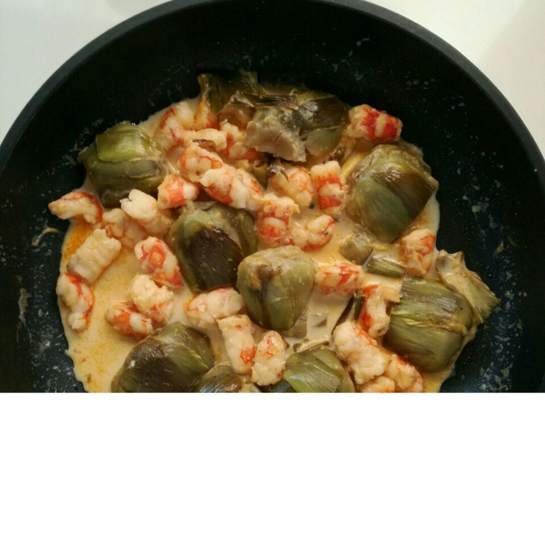 Alcachofas con gambones a la crema Alcachofas con gambones a la crema