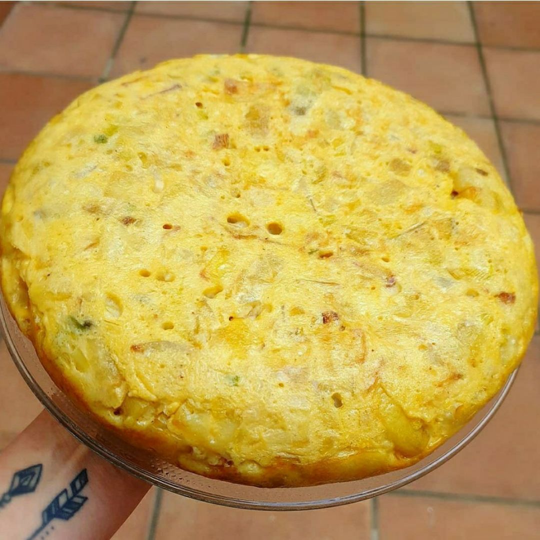 Tortilla de patatas con cebolleta fresca Tortilla de patatas con cebolleta fresca