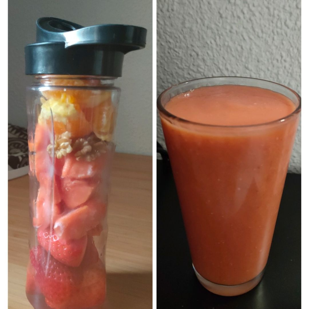 Smoothie de fresa, papaya, naranja y nueces Smoothie de fresa, papaya, naranja y nueces