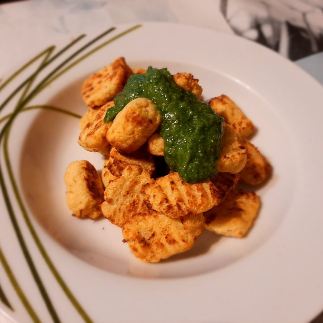Gnocchi de coliflor al pesto Gnocchi de coliflor al pesto