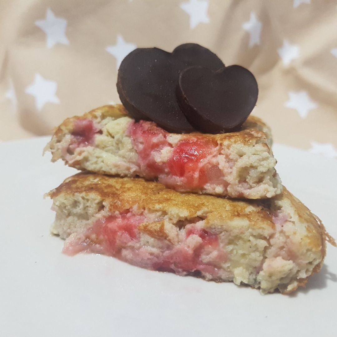 🌸TORTILLA DE PLÁTANO , FRESA Y CREMA DE AVELLANA 🌸TORTILLA DE PLÁTANO , FRESA Y CREMA DE AVELLANA