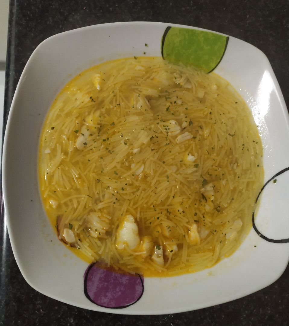 Sopa simple de pescado Sopa simple de pescado