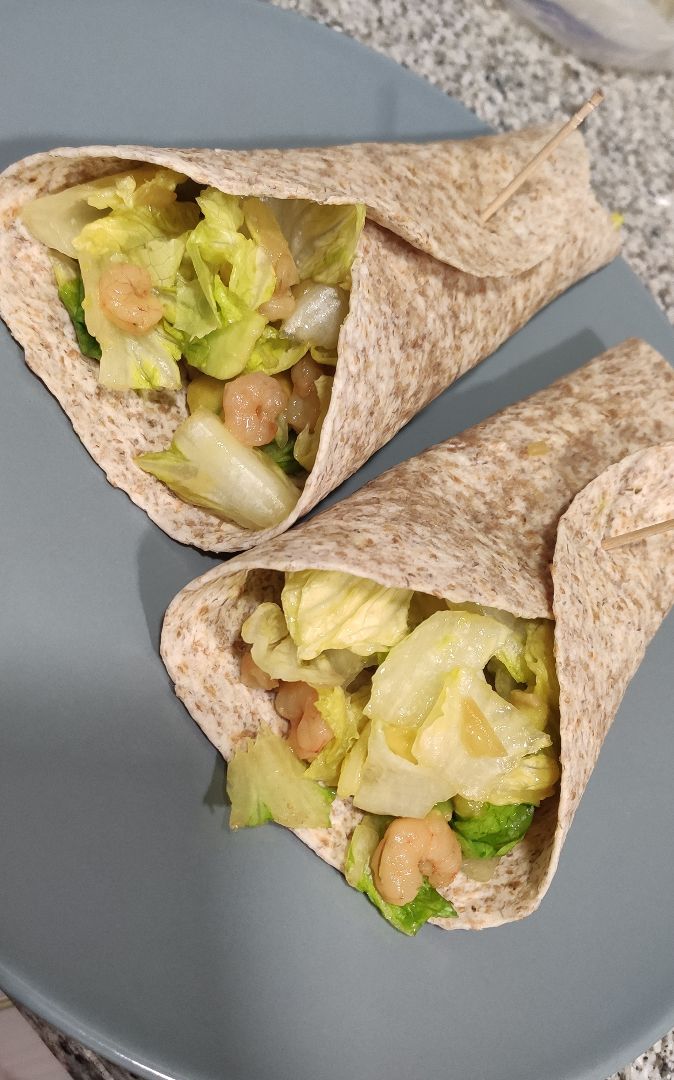 Wrap de gambas y aguacate