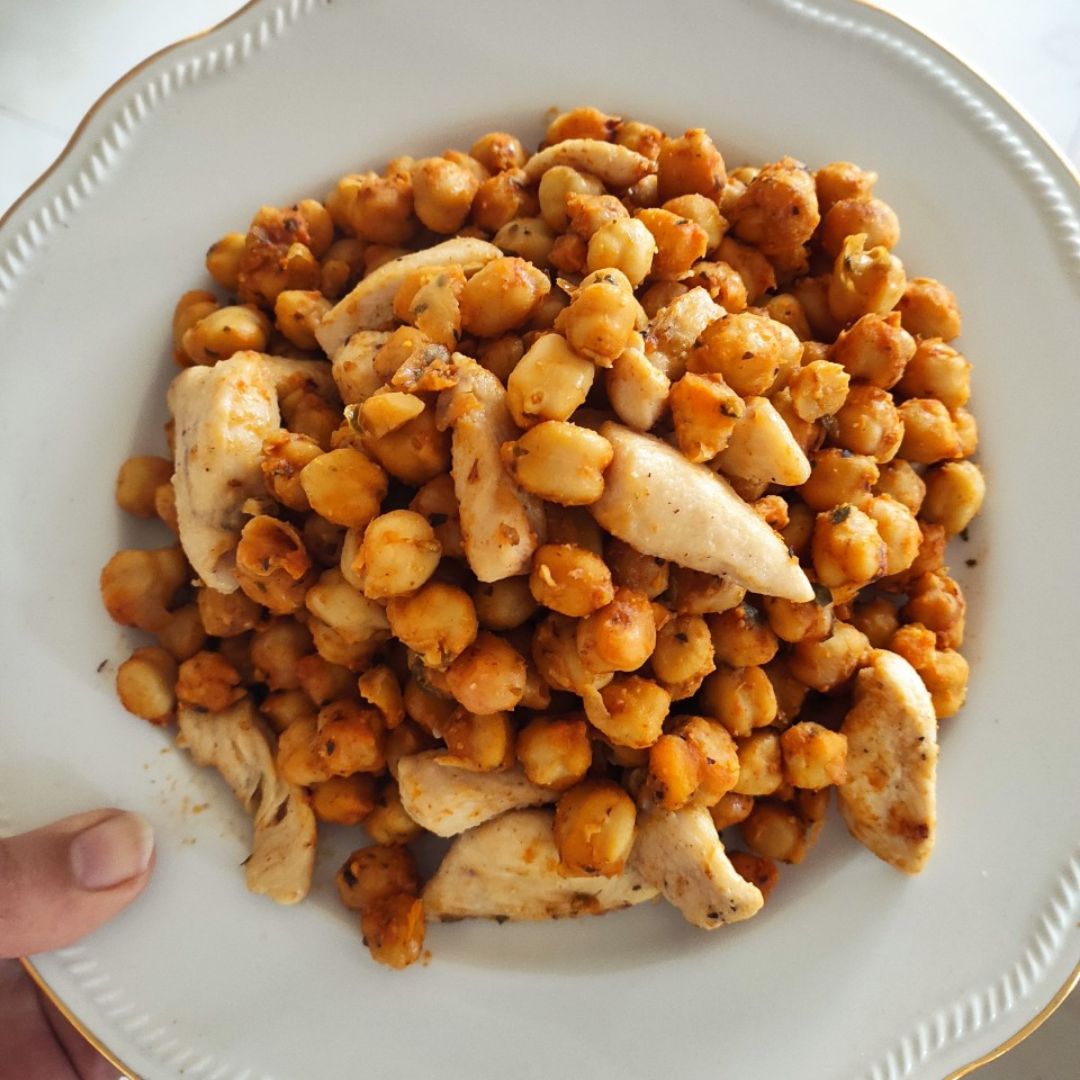 Pollo con garbanzos especiados Pollo con garbanzos especiados