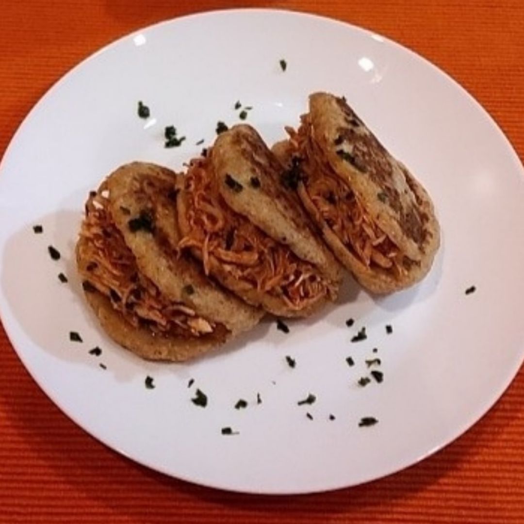 Arepas de pollo mechado 