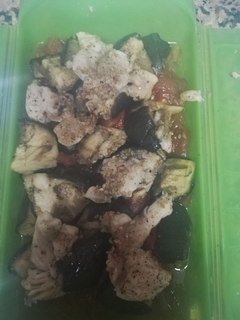 Pechuga de pollo con verduras en baúl Lékué Paso 1 Pechuga de pollo con verduras en baúl Lékué Paso 1