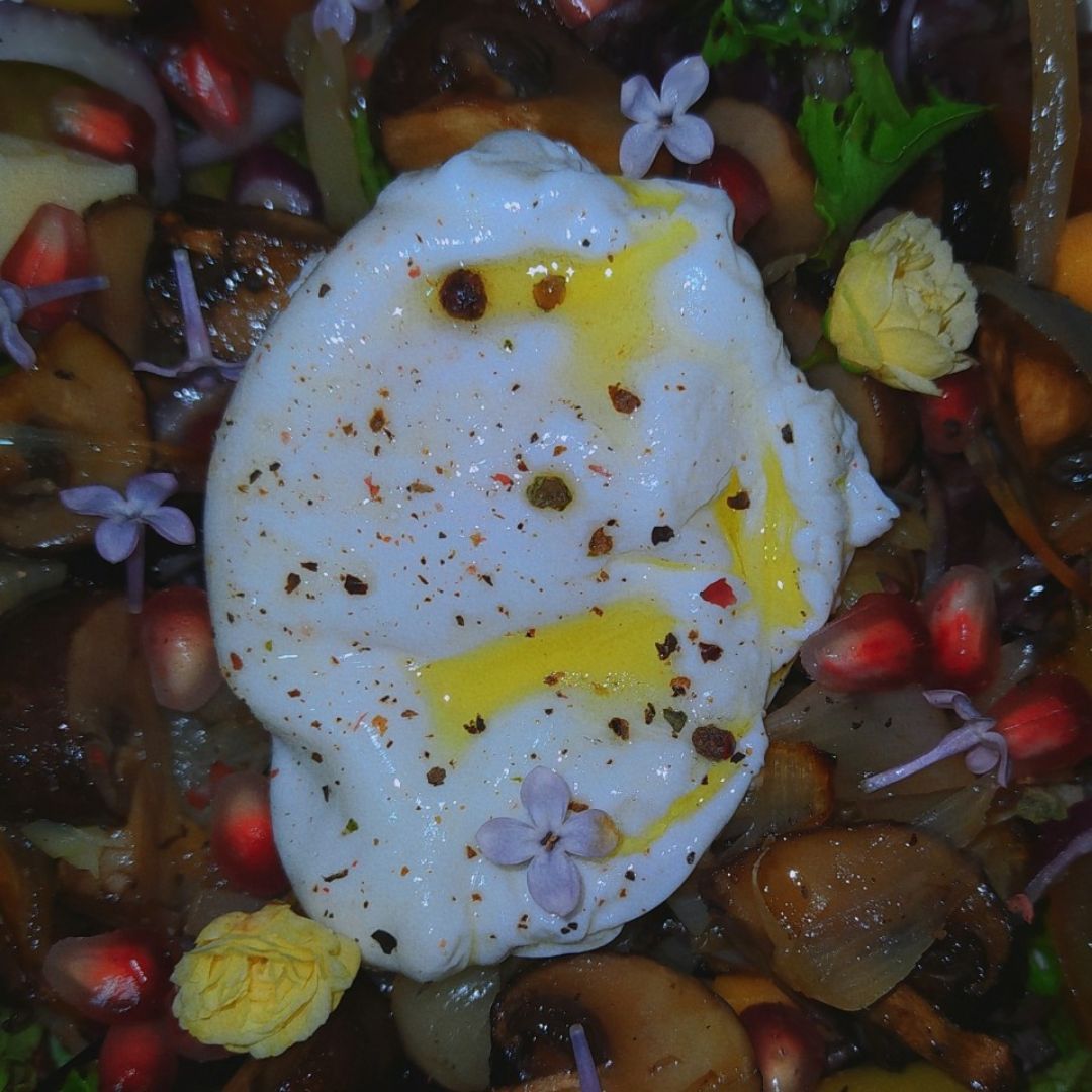 Ensalada templada de champiñones y cebolla caramelizada Paso 4