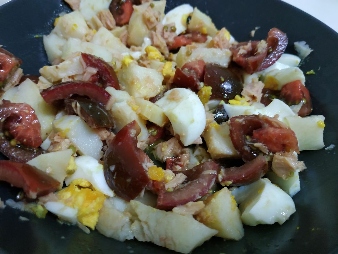 Ensalada patata y atún 