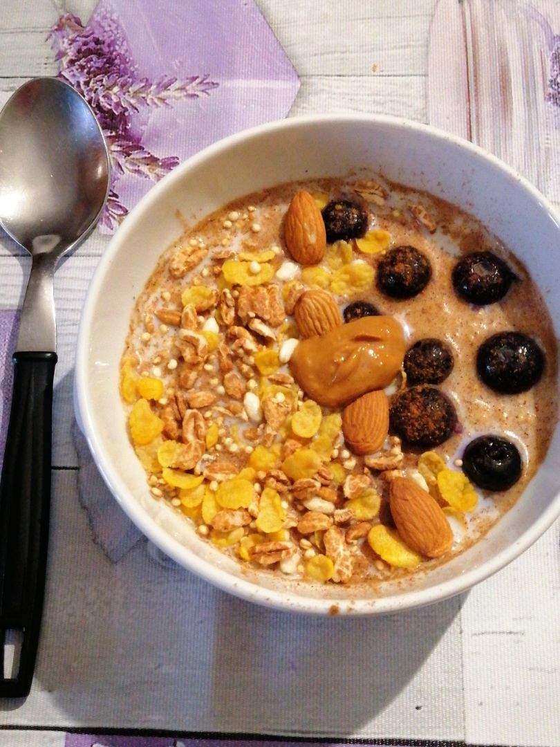 Gachas de avena con toque de canela y limón Gachas de avena con toque de canela y limón