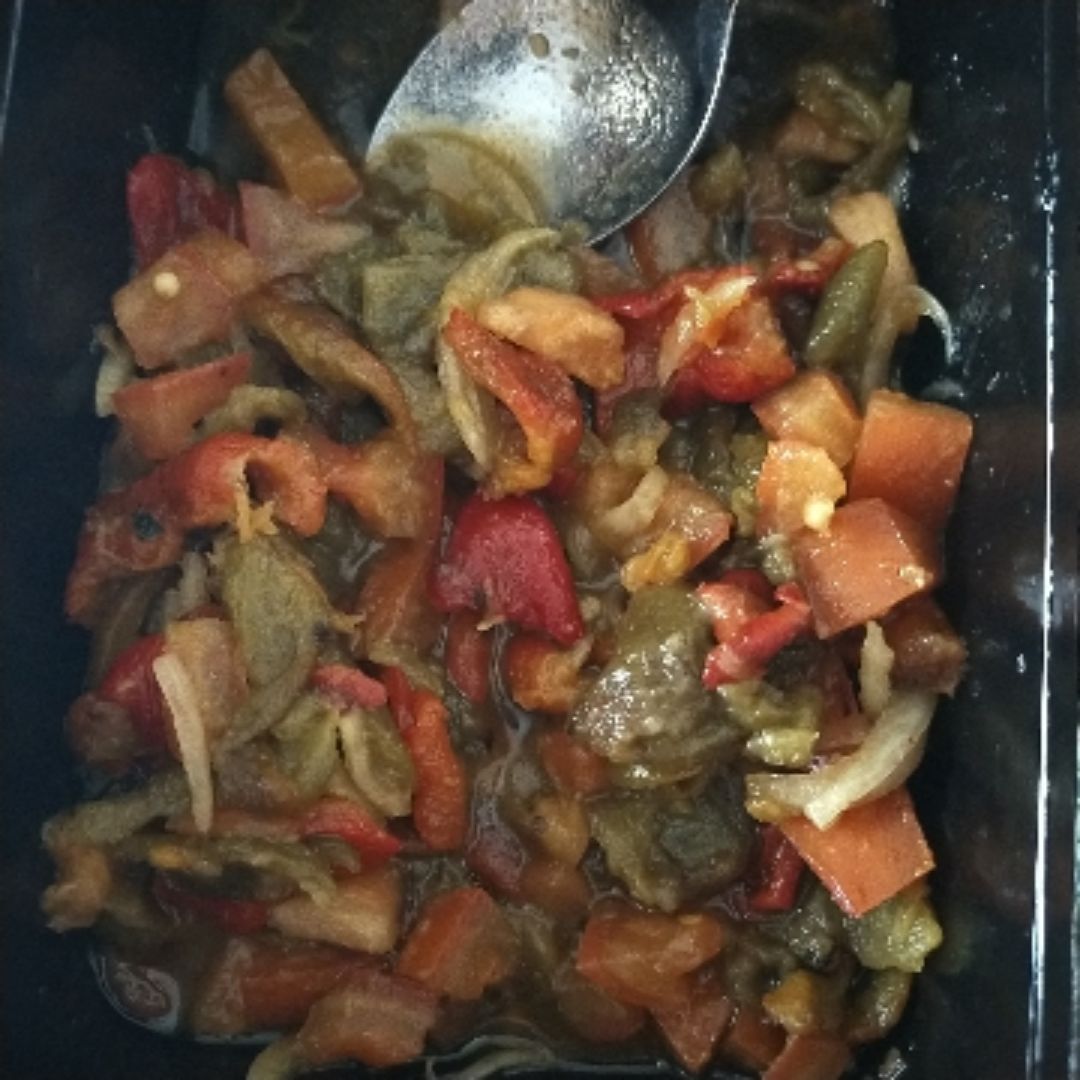 Pimientos asados con tomate y cebolla Pimientos asados con tomate y cebolla