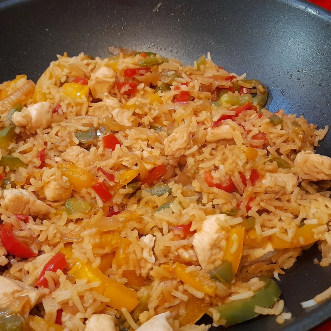 Wok de pollo y verduras Wok de pollo y verduras