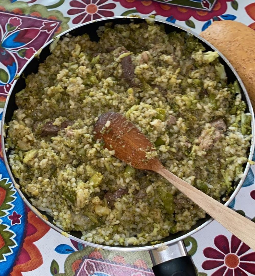 Arroz con brócoli y tiras de ternera. Arroz con brócoli y tiras de ternera.