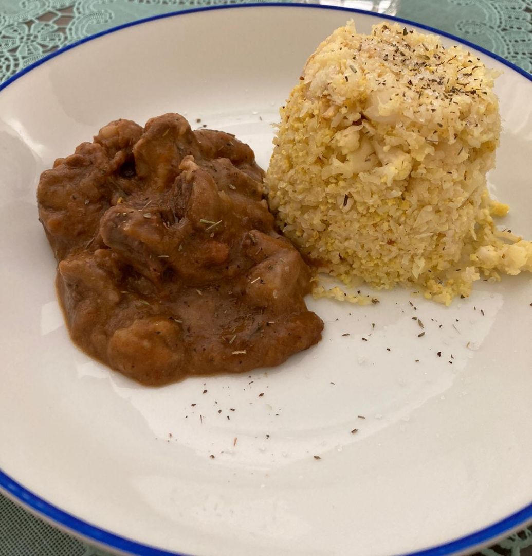 Ternera estofada con colirroz con curry Ternera estofada con colirroz con curry