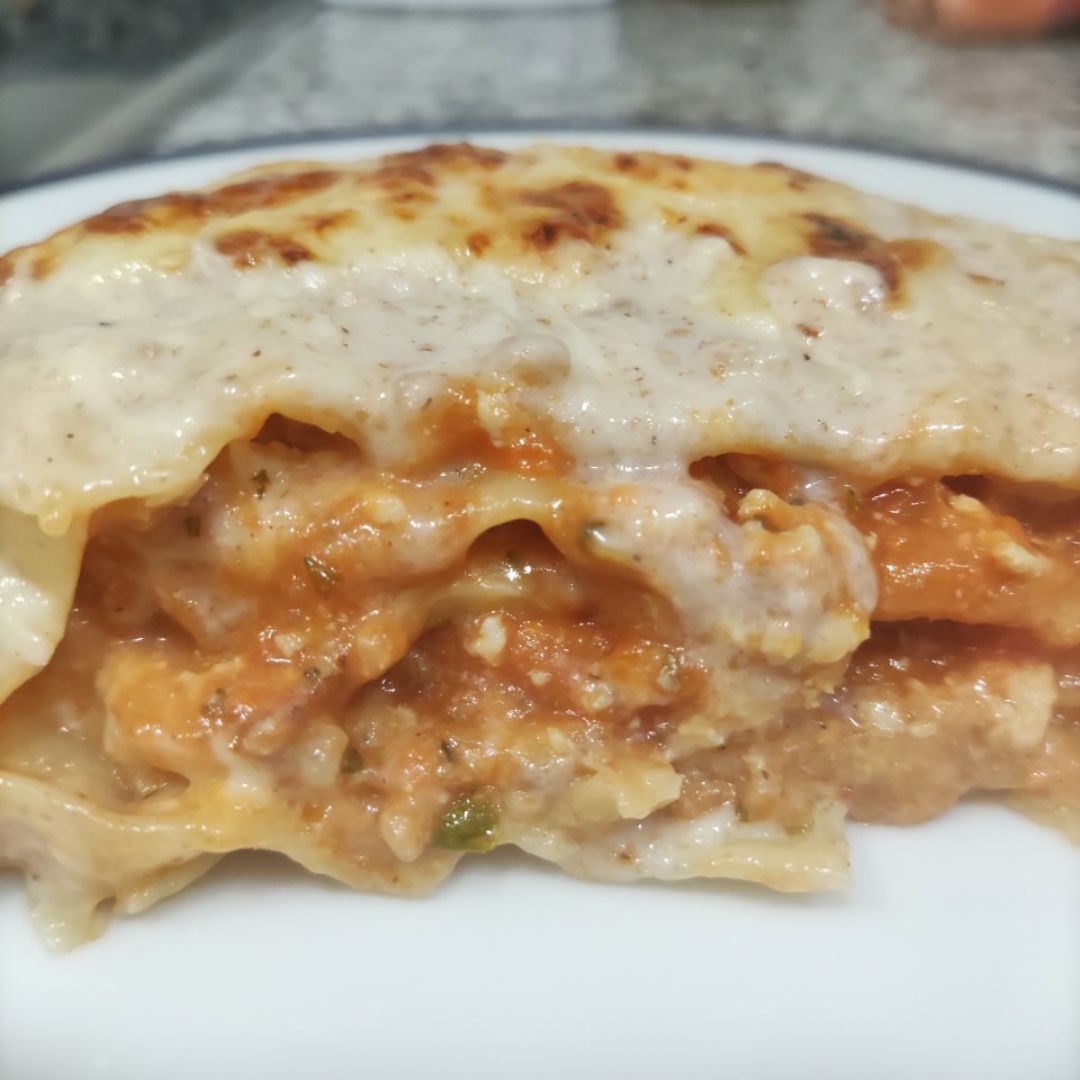 Lasaña boloñesa Lasaña boloñesa