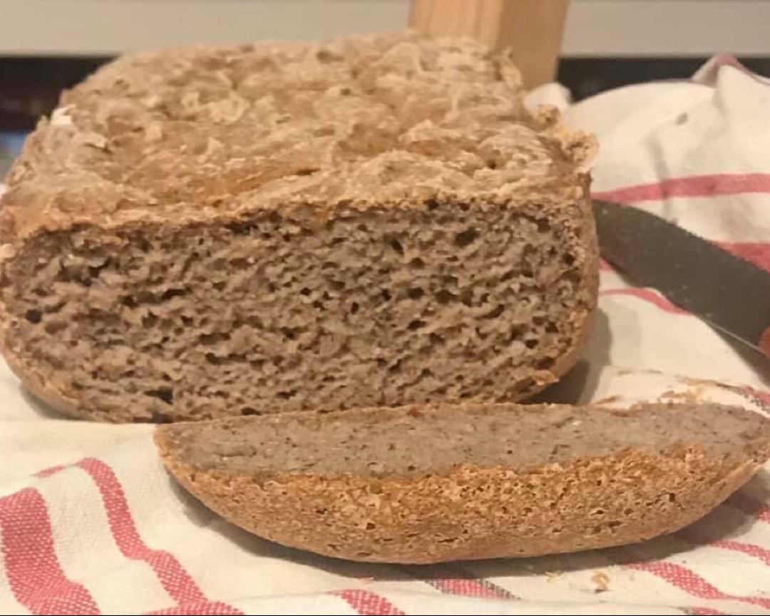 Pan integral sin gluten (hecha con panificadora )