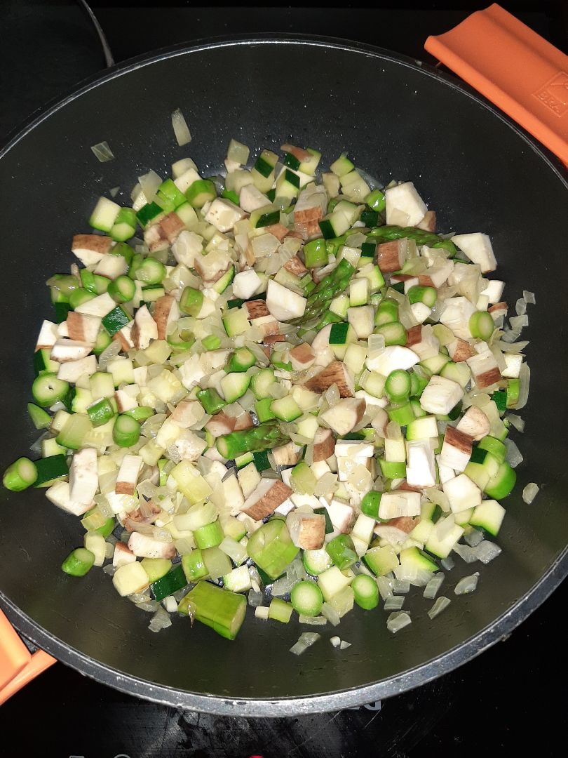 RISOTO DE VERDURAS Y QUESO AZULStep 0