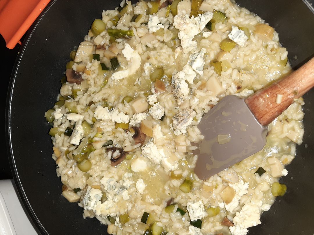 RISOTO DE VERDURAS Y QUESO AZULStep 0