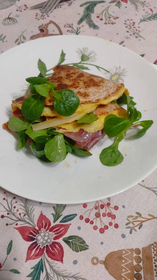 Wrap de verduras y jamón 