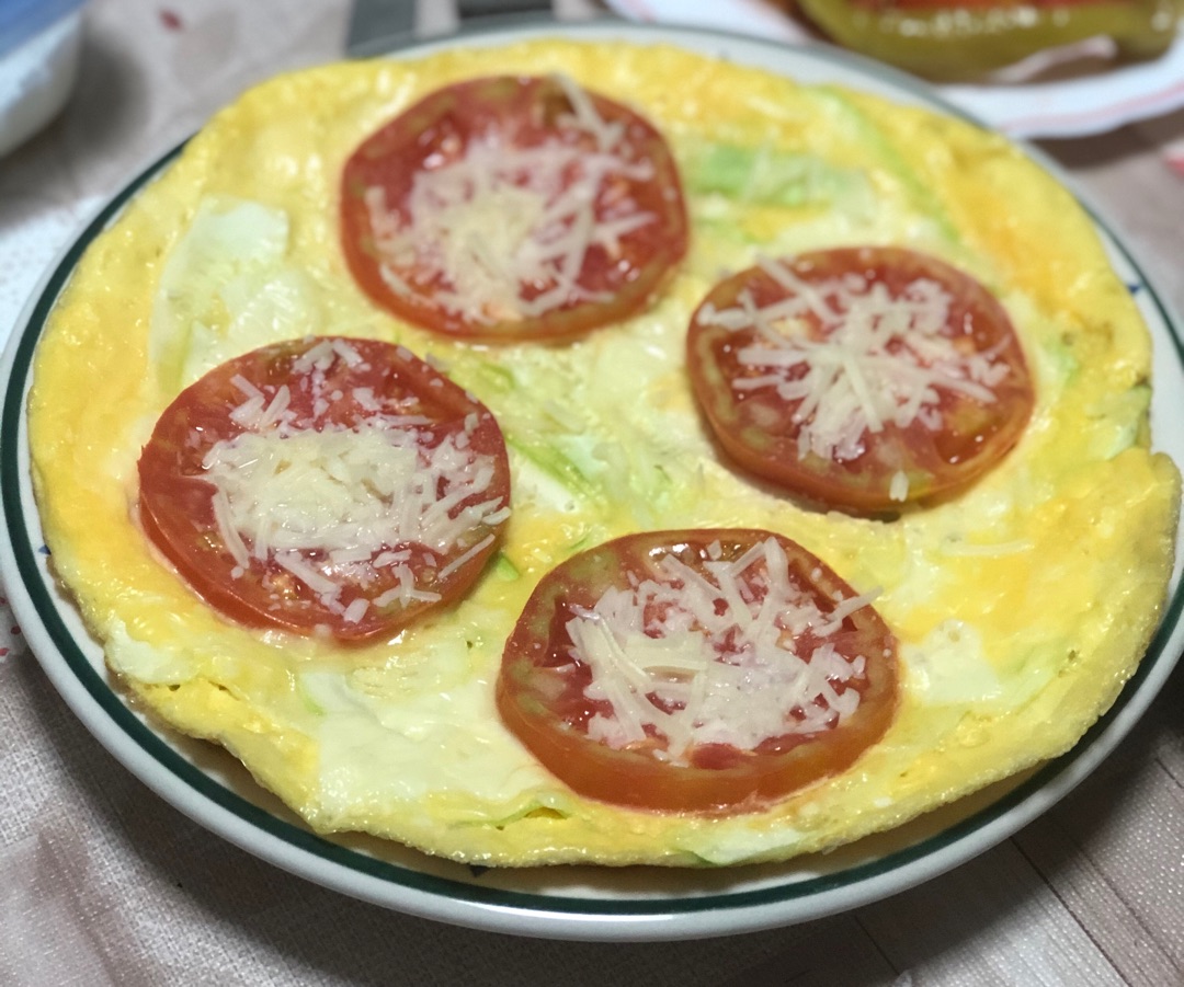 Tortilla de queso , calabacín y tomate