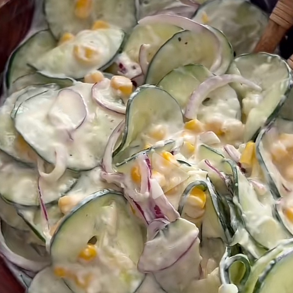 Ensalada de pepino, salmón y aguacate Ensalada de pepino, salmón y aguacate
