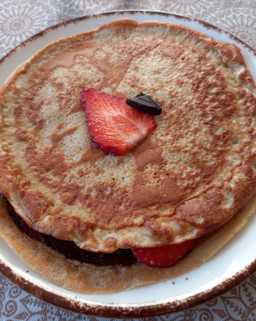 Crepes con fresa y chocolate Crepes con fresa y chocolate