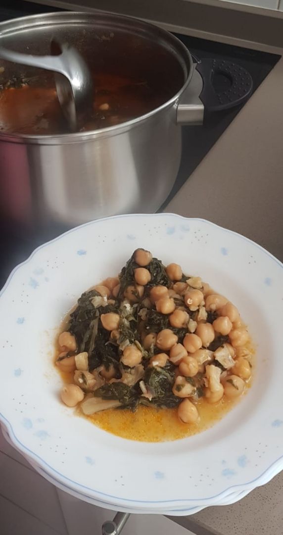Garbanzos con acelgas Garbanzos con acelgas