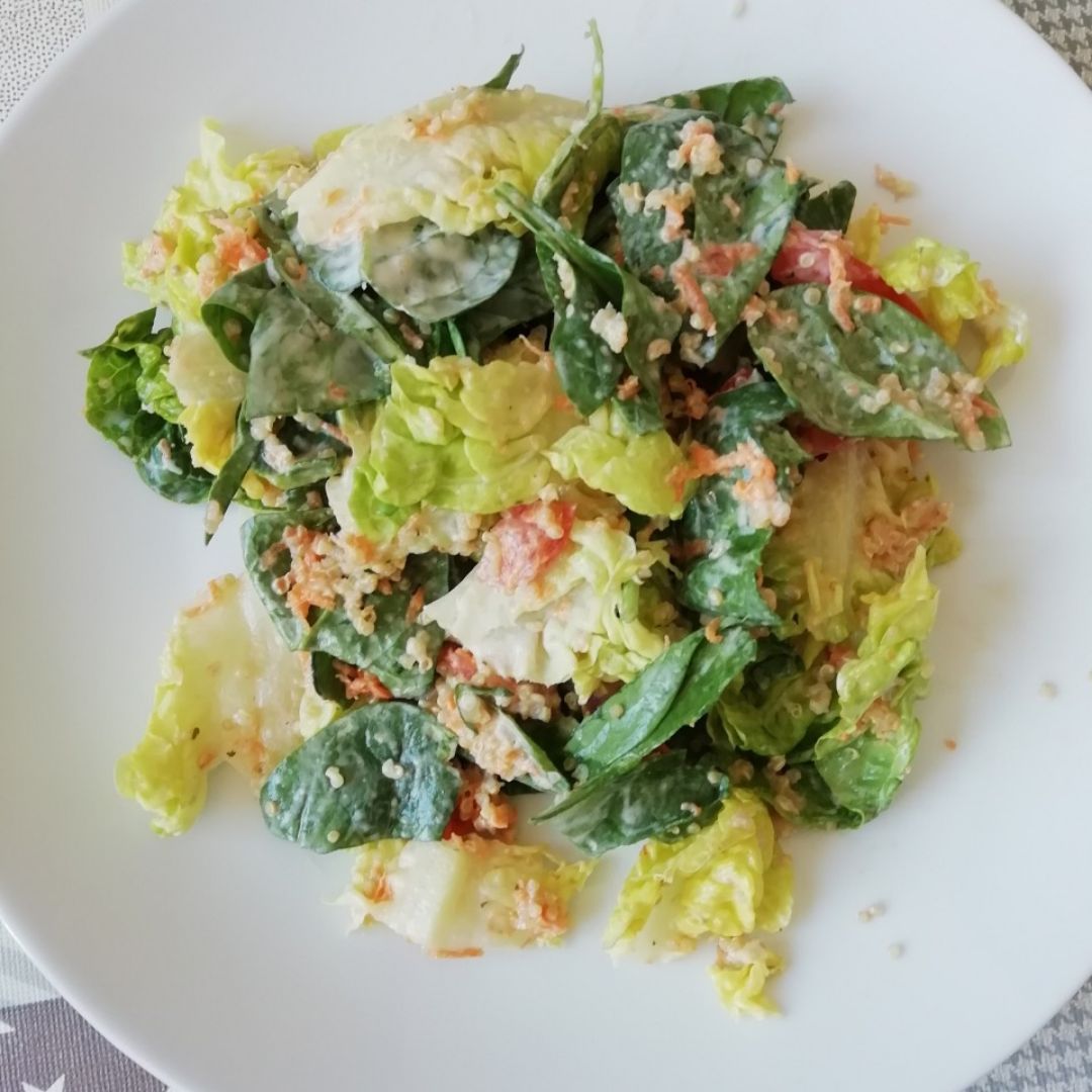 Ensalada de quinoa y espinaca Ensalada de quinoa y espinaca