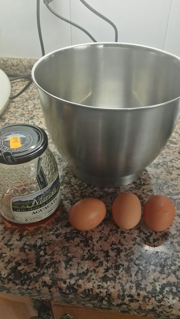 Coca de avena y almendra sabor naranja Paso 0 Coca de avena y almendra sabor naranja Paso 0