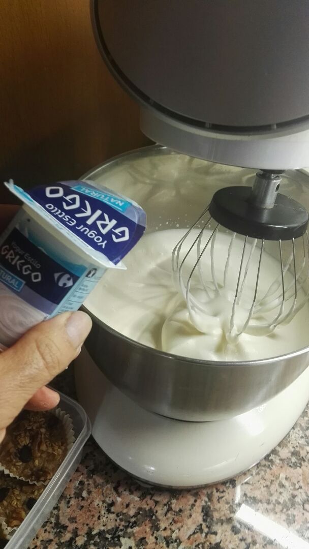 Coca de avena y almendra sabor naranja Paso 1 Coca de avena y almendra sabor naranja Paso 1