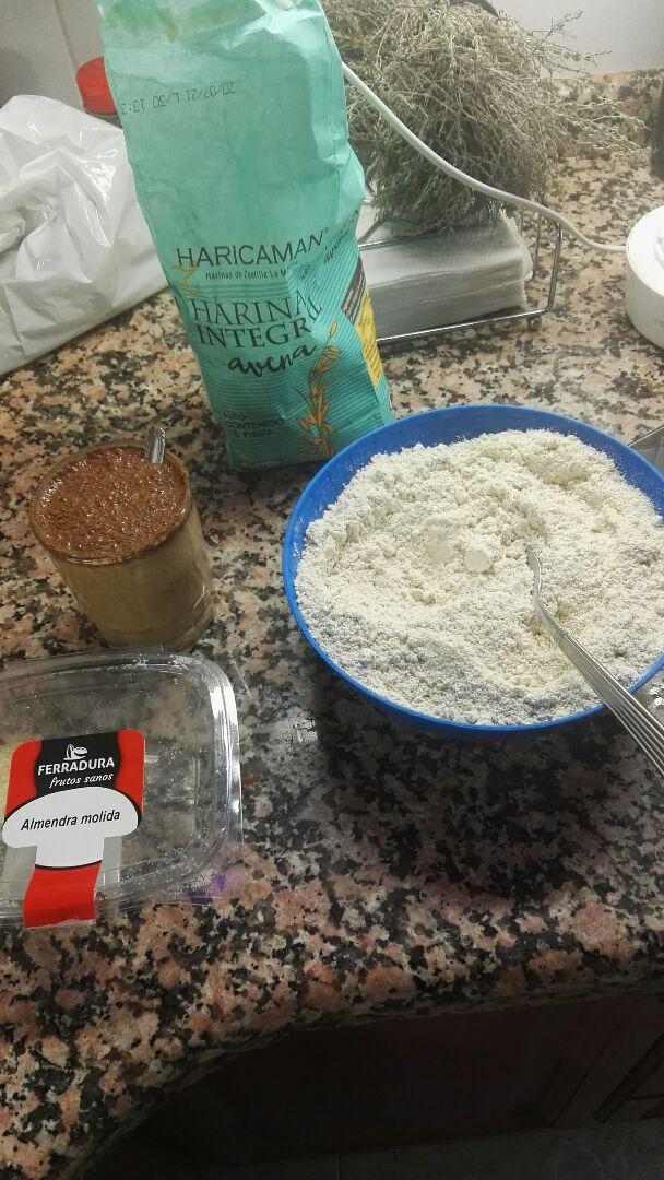 Coca de avena y almendra sabor naranja Paso 3 Coca de avena y almendra sabor naranja Paso 3