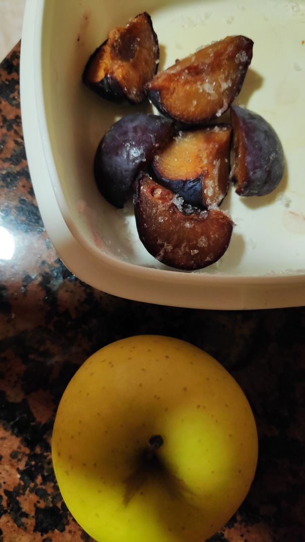 Helado-sorbete de manzana y ciruelas Paso 0 Helado-sorbete de manzana y ciruelas Paso 0