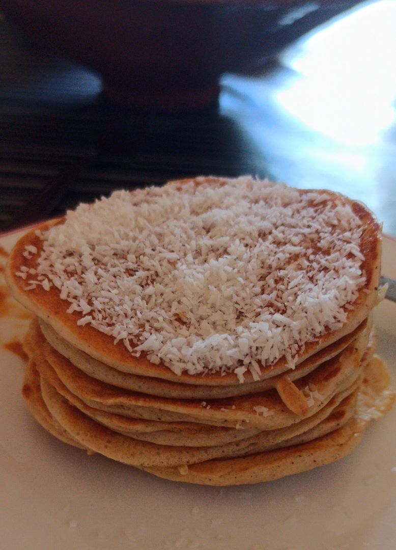 Tortitas de queso fresco batido. Tortitas de queso fresco batido.