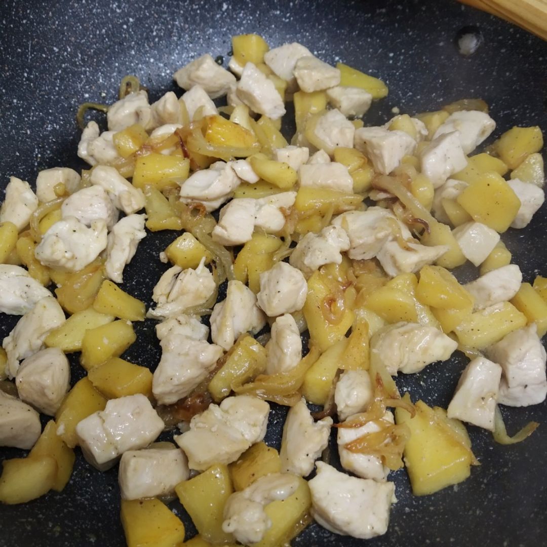 Arroz con pollo al curry 🍛 Paso 1 Arroz con pollo al curry 🍛 Paso 1
