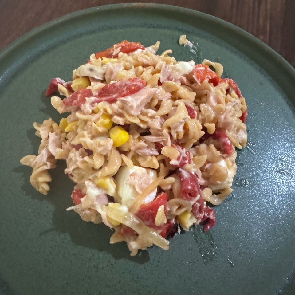 Ensalada de pasta de lentejas con Atún Ensalada de pasta de lentejas con Atún