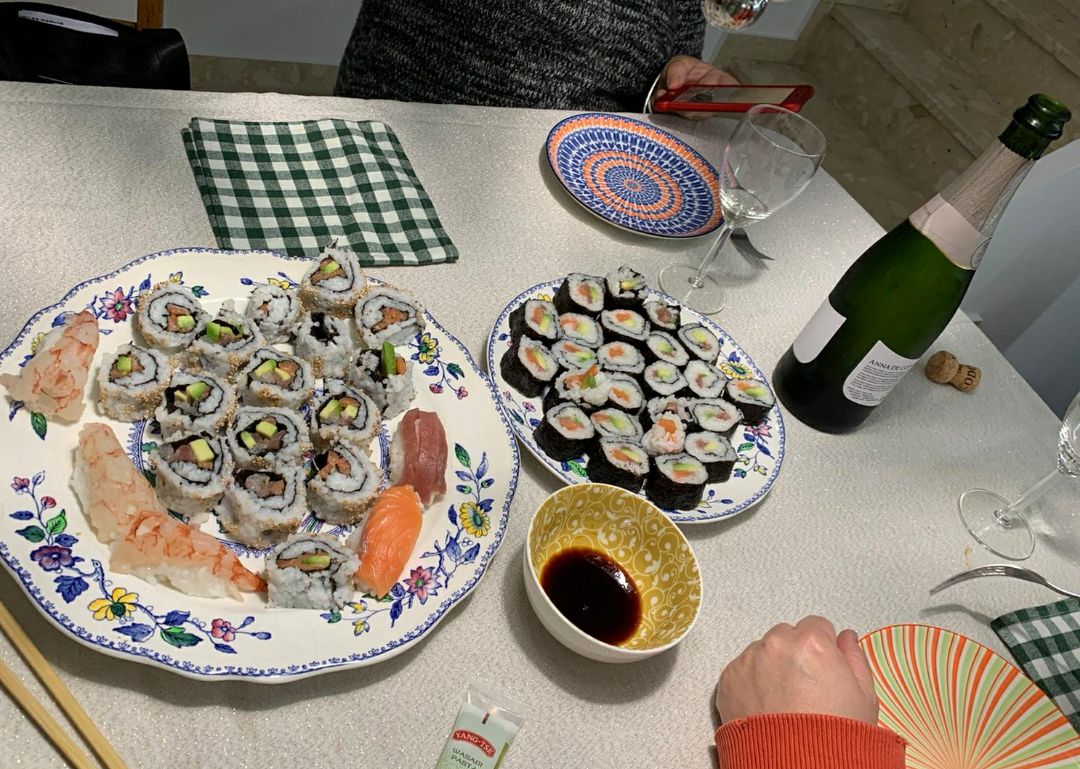 Sushi con cava para alegrar la cuarentena Sushi con cava para alegrar la cuarentena
