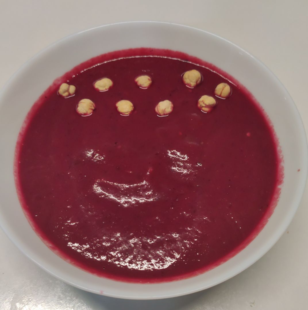 Gazpacho de remolacha, tomate y uvas Gazpacho de remolacha, tomate y uvas