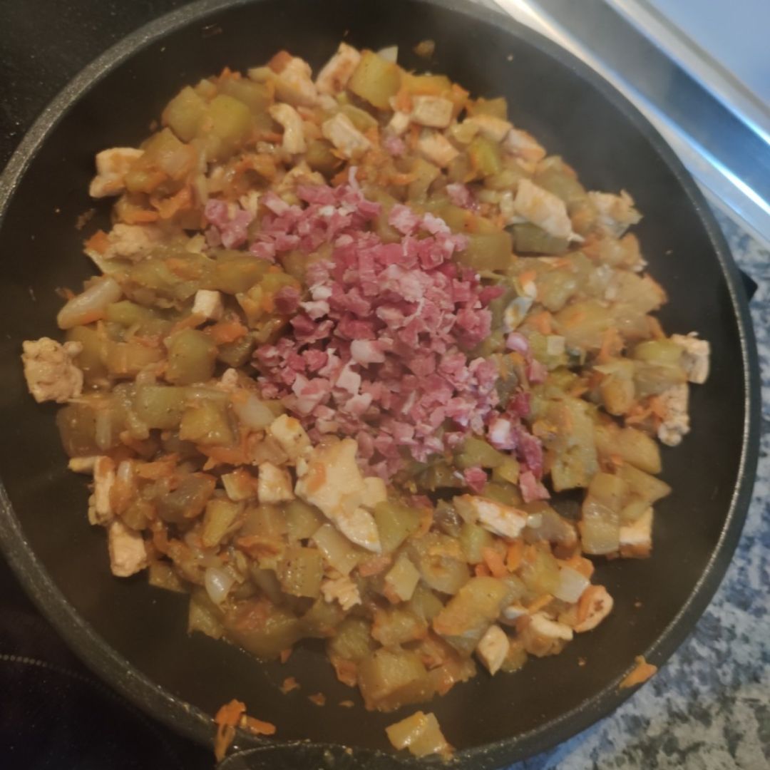 Berenjena con pollo y zanahoria. Paso 4 Berenjena con pollo y zanahoria. Paso 4