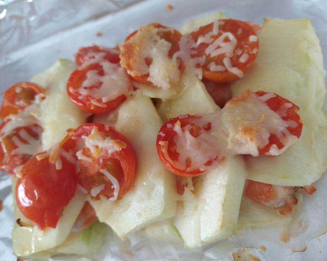 Lasaña de calabacín, langostinos y cherry Lasaña de calabacín, langostinos y cherry