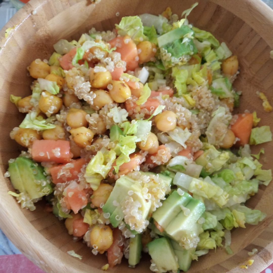 Ensalada fría de quinoa Ensalada fría de quinoa